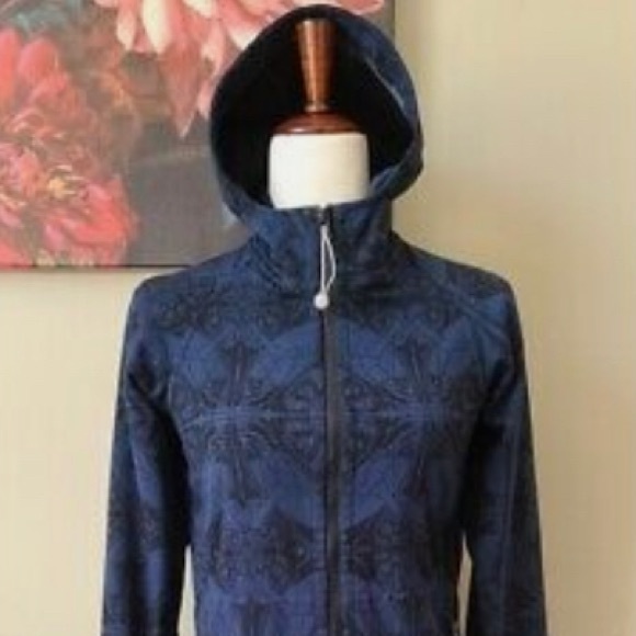 RARE Lululemon Apres Rain Softshell Jacket Dancers In The Snow Sz 4 - Picture 8 of 8